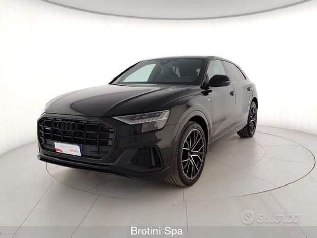 AUDI Audi Q8 45 TDI quattro tiptronic Sport
