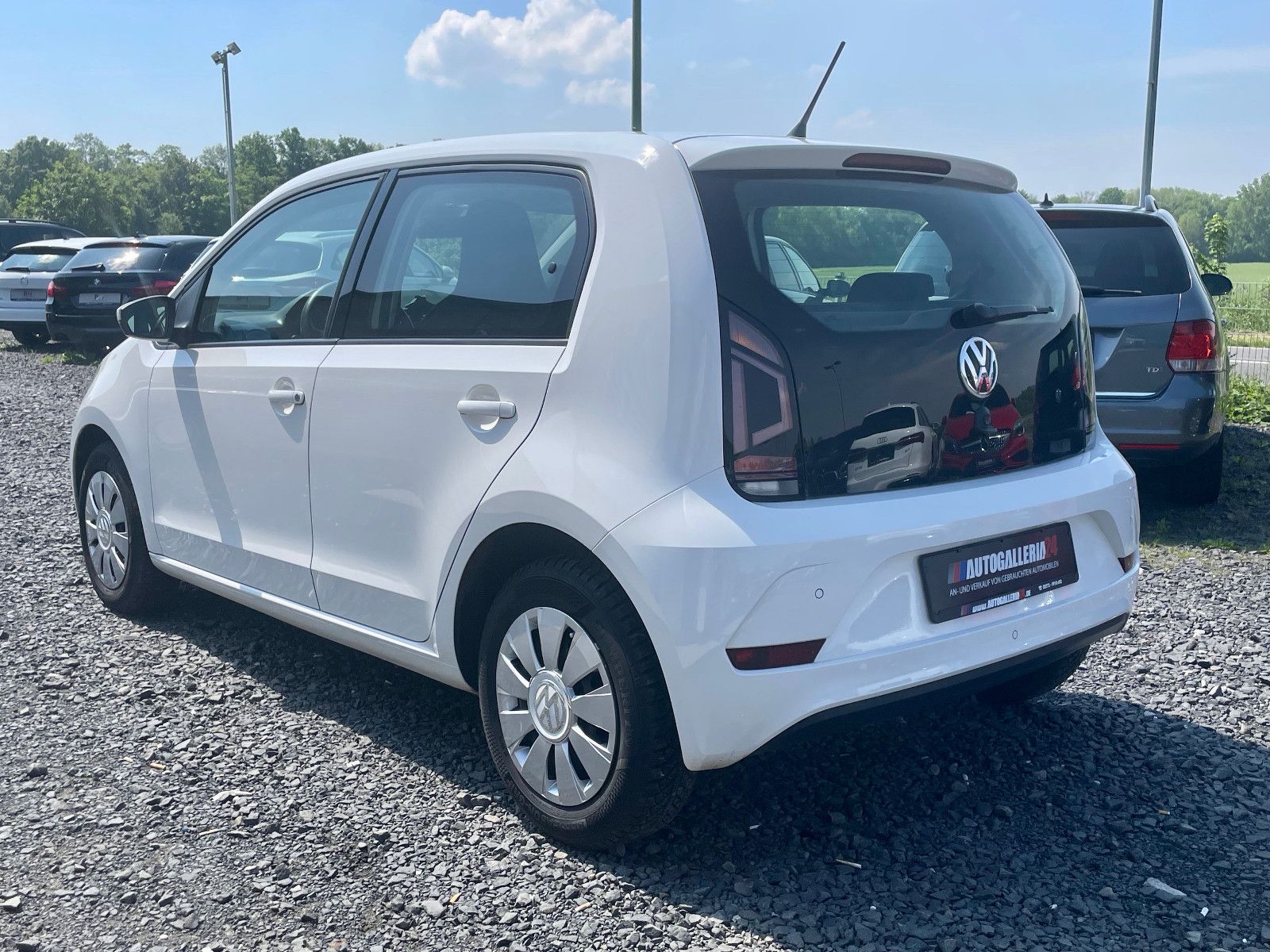 Fahrzeugabbildung Volkswagen up! move up! Klimaauto Tempomat Freisprech SHZ