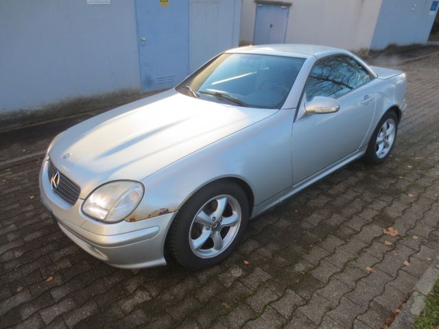 Mercedes-Benz SLK 320 -