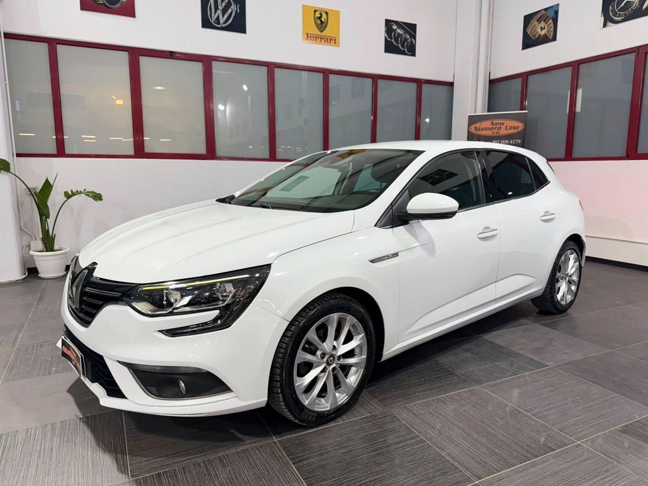 RENAULT ANDERE