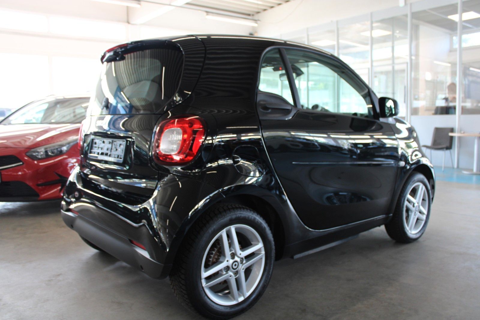 Fahrzeugabbildung Smart ForTwo coupé 60kW EQ Batterie KLIMA Allwetter