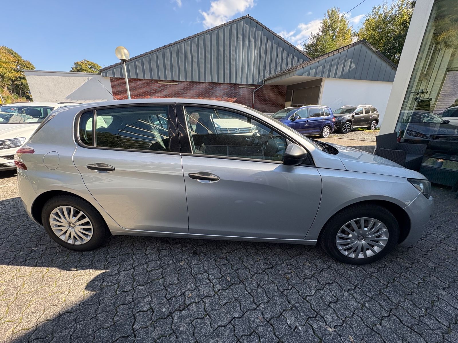 Fahrzeugabbildung Peugeot 308 Access