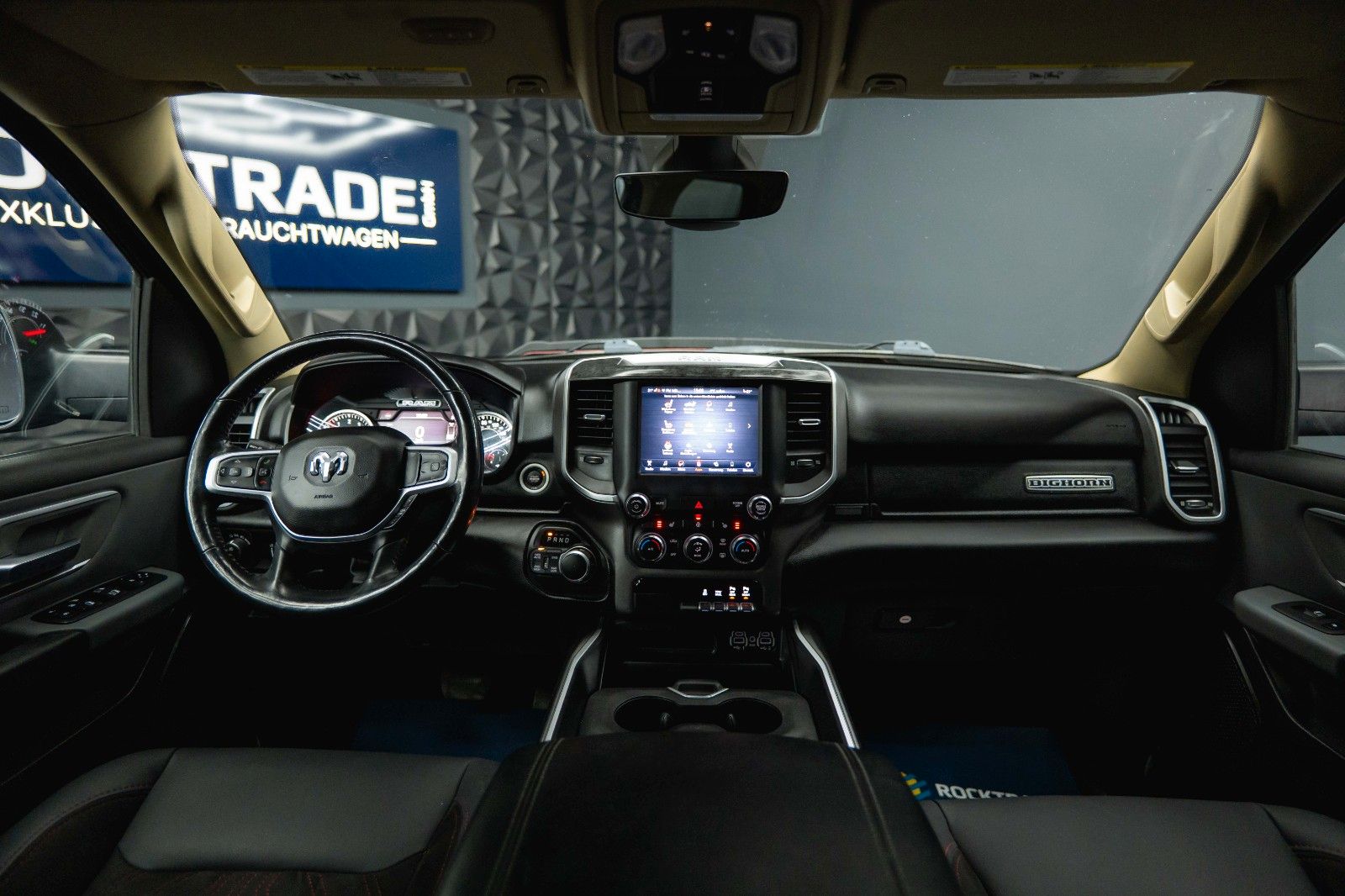 Fahrzeugabbildung Dodge RAM 5.7 V8 HEMI 4x4 OFFROAD Night Limited LONG