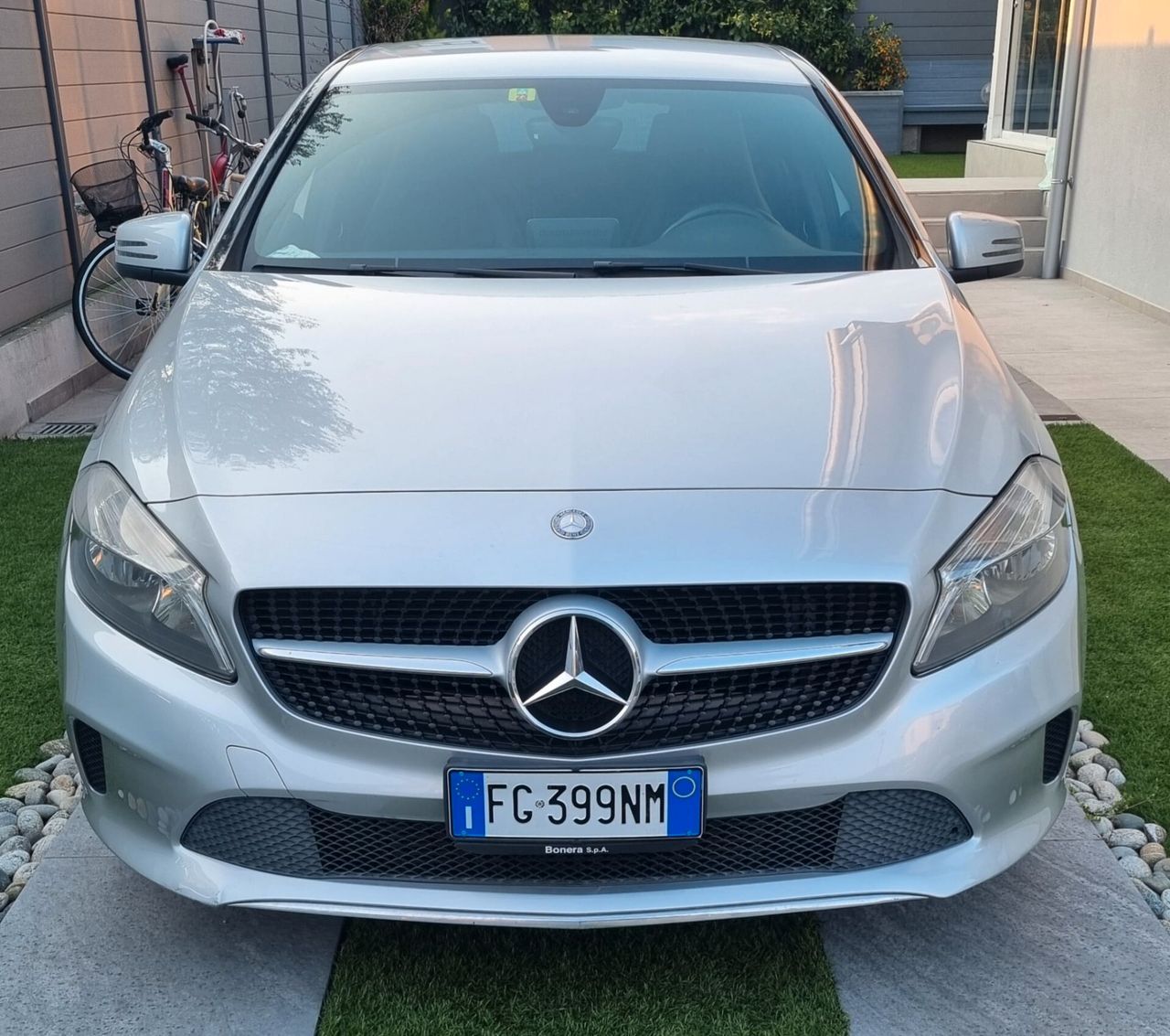 MERCEDES-BENZ Mercedes-benz CLA 180 d Sport