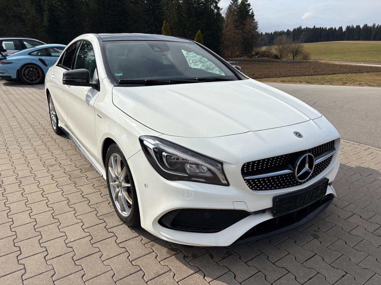 Mercedes-Benz CLA 200 Limousine Edition 1 AMG Paket PANO