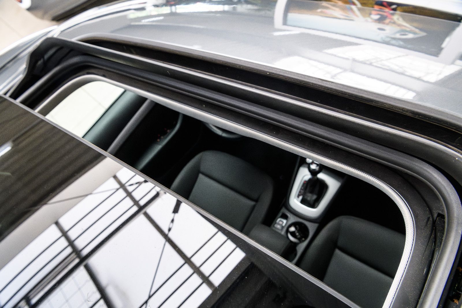 Fahrzeugabbildung Audi Q3 1.4l 110kw S-Line +AHK +Pano +Navi