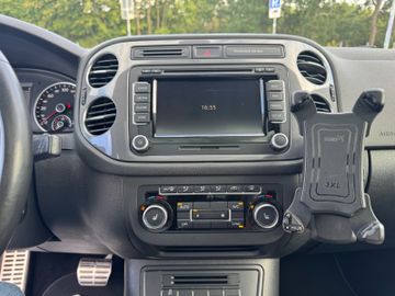 Volkswagen Tiguan - 11
