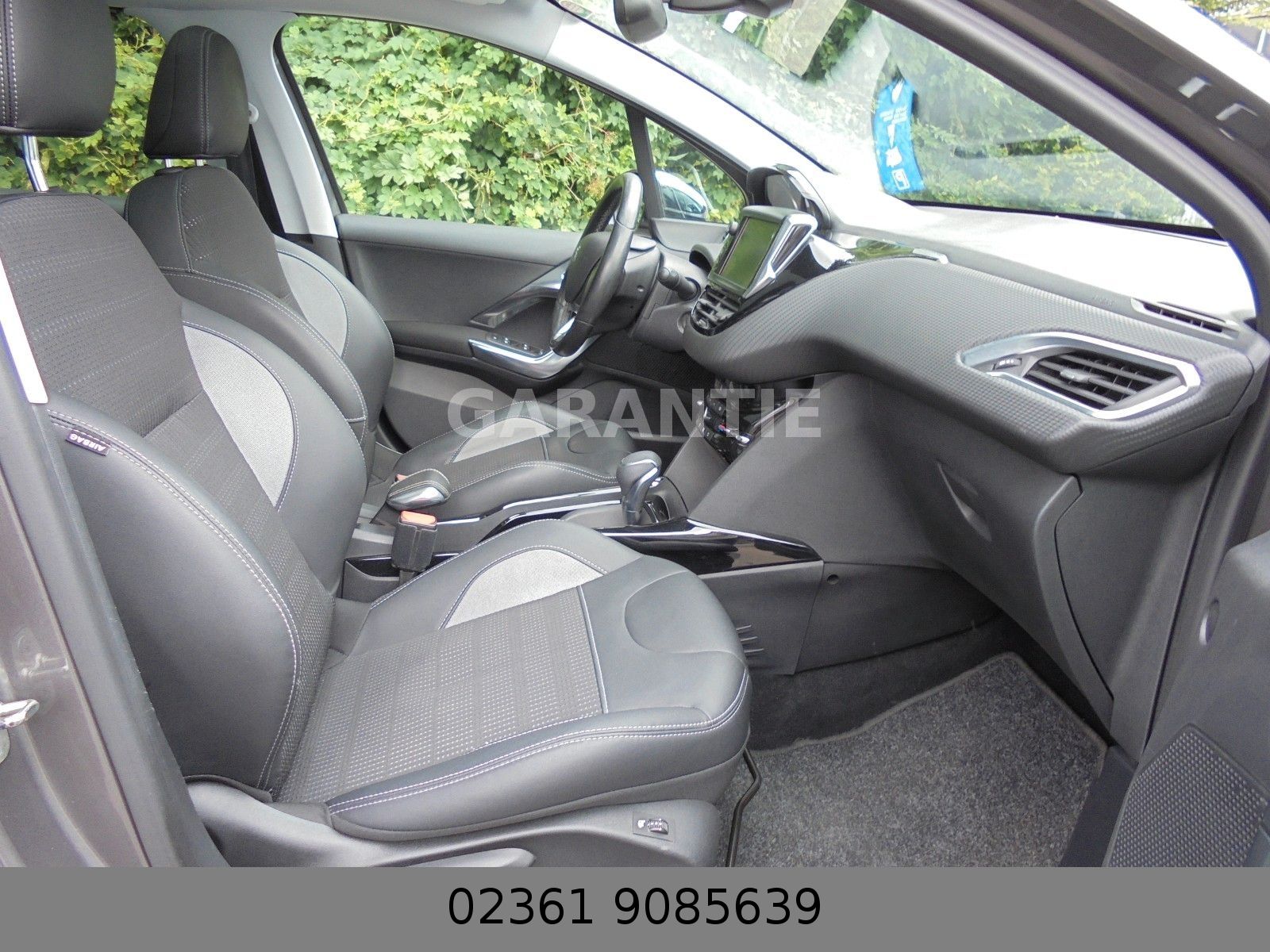 Fahrzeugabbildung Peugeot 2008 Allure Automatik/Panorama/Parktronik/