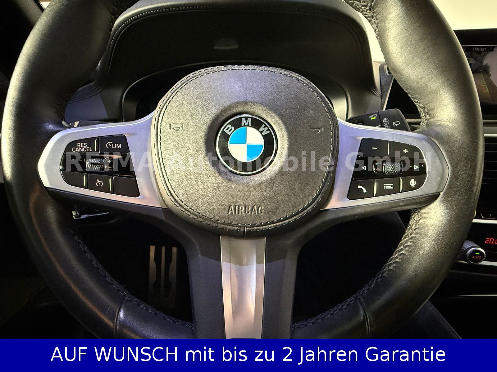 Fahrzeugabbildung BMW 520 i M Sport Touring, Pano, LED, 360°, H&K