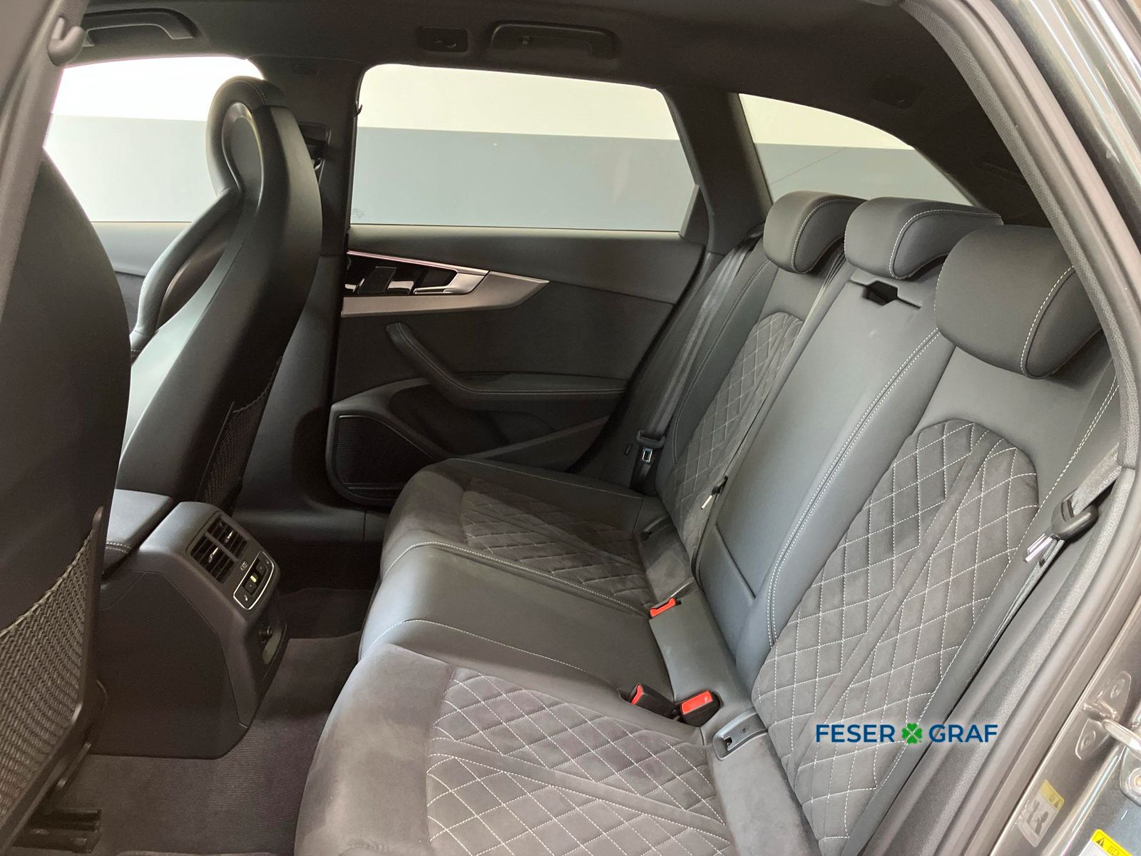 Audi RS4 - Bild 13