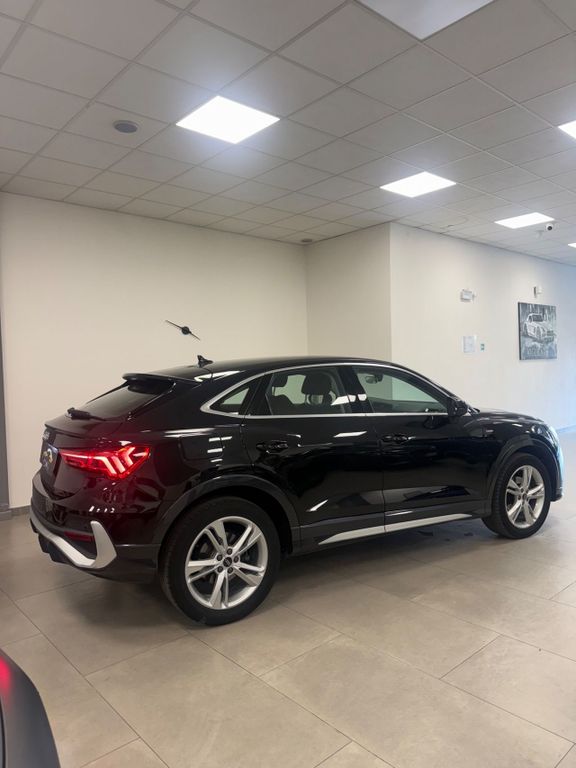 Image of Audi Q3