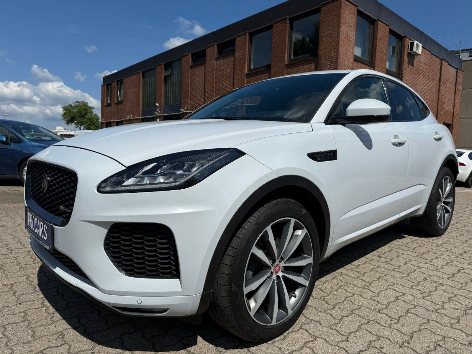 JAGUAR E-Pace