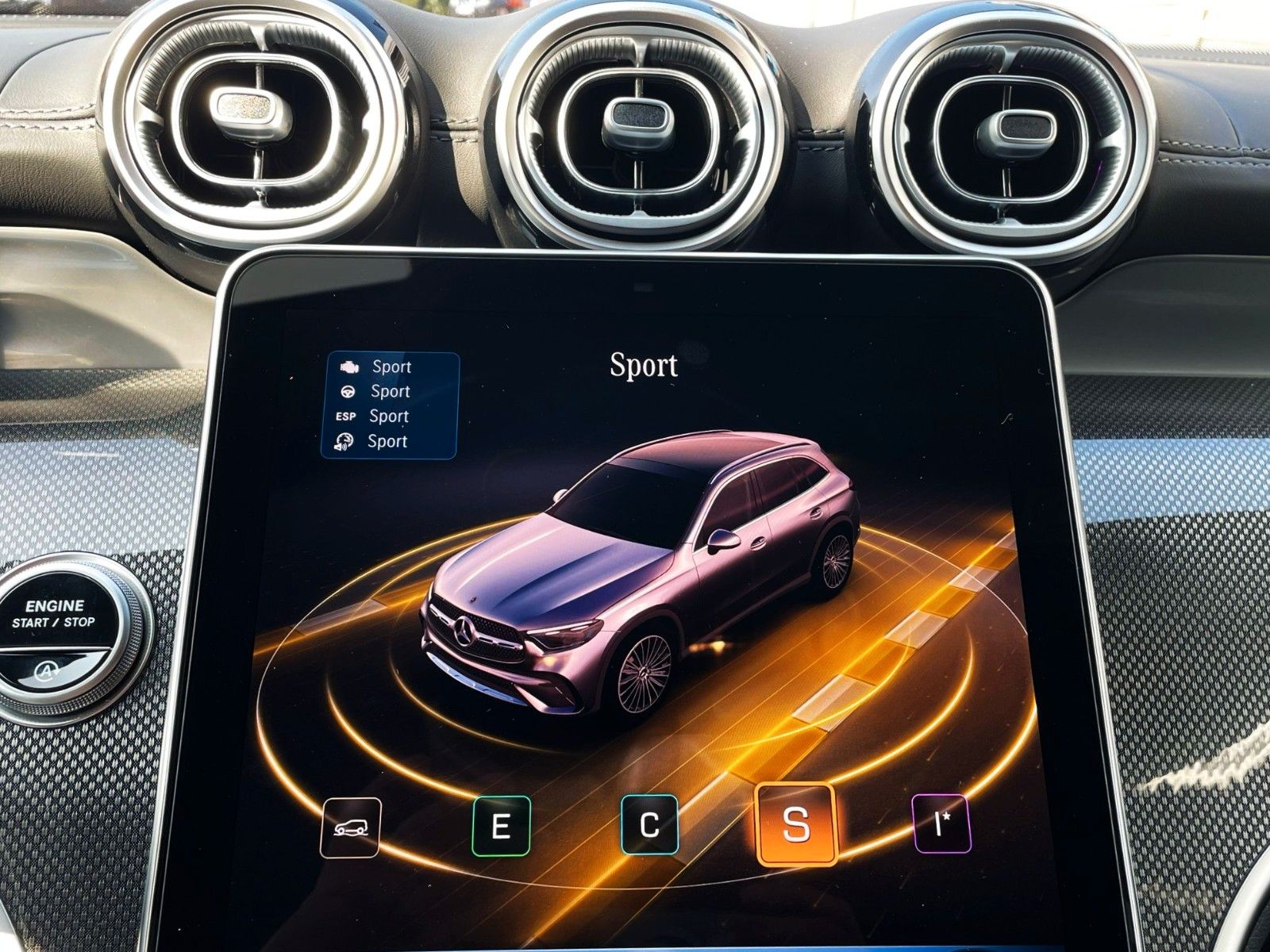 Fahrzeugabbildung Mercedes-Benz GLC 220d 9G 4MATIC AMG-LINE MBUX 20"AMG NIGHT P.