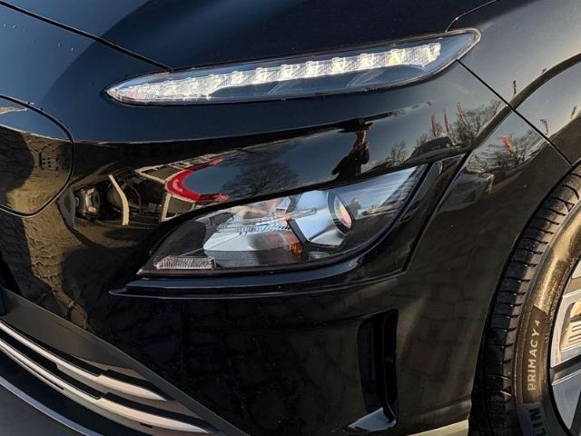 Fahrzeugabbildung Hyundai KONA Select Elektro 2WD +CARPLAY+RFK+SHZ+PDC+UVM