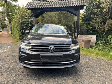 Volkswagen Tiguan - 2