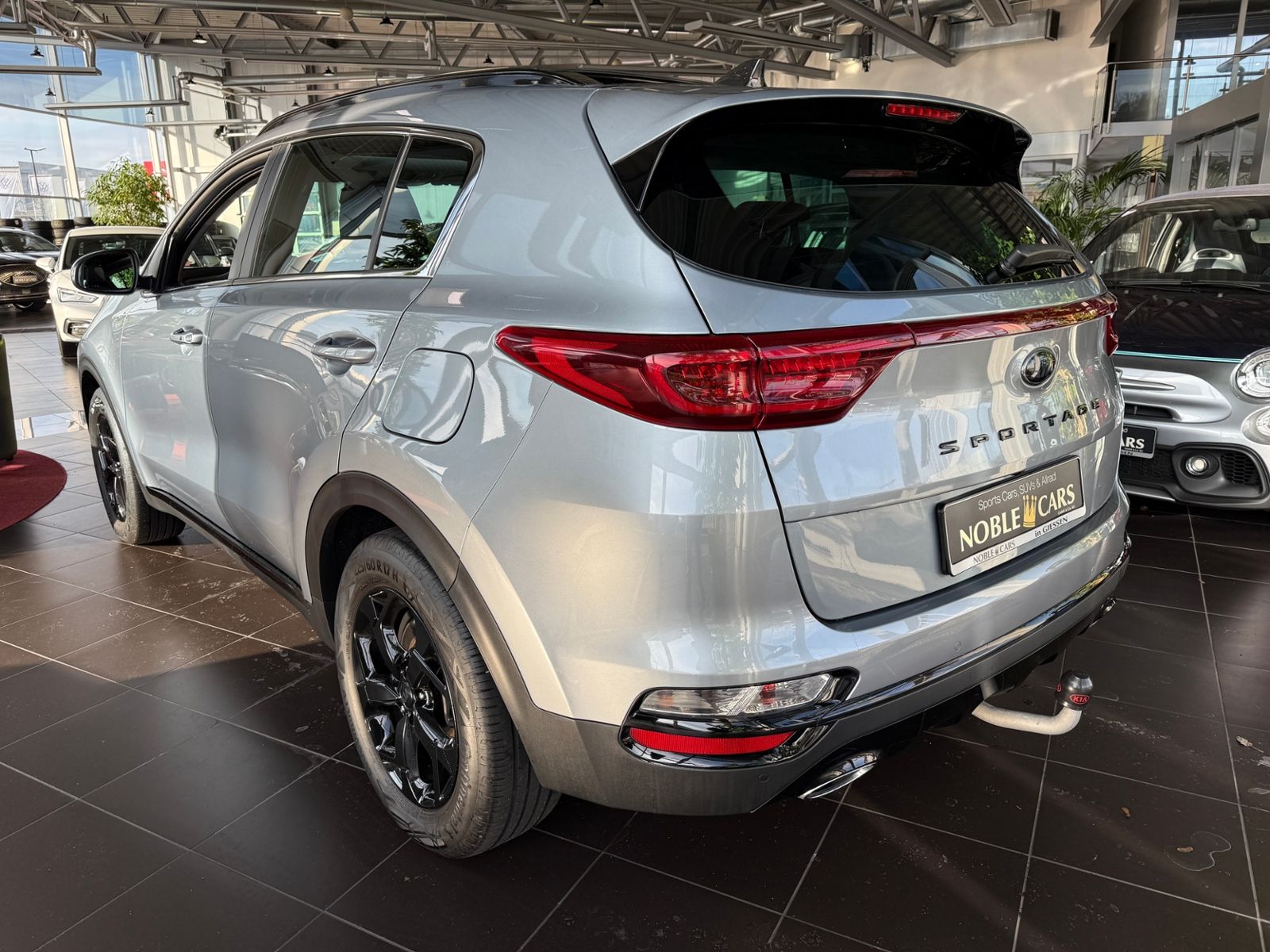 Fahrzeugabbildung Kia Sportage Black Edition PANO AHK LED