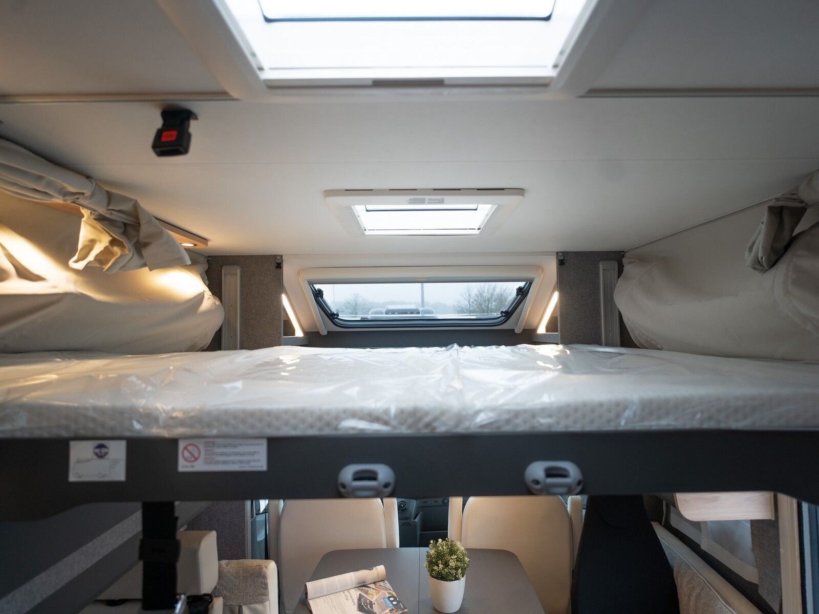 Fahrzeugabbildung Dethleffs Just Go Active T 7055 DBL Hubbett*Markise*Kamera