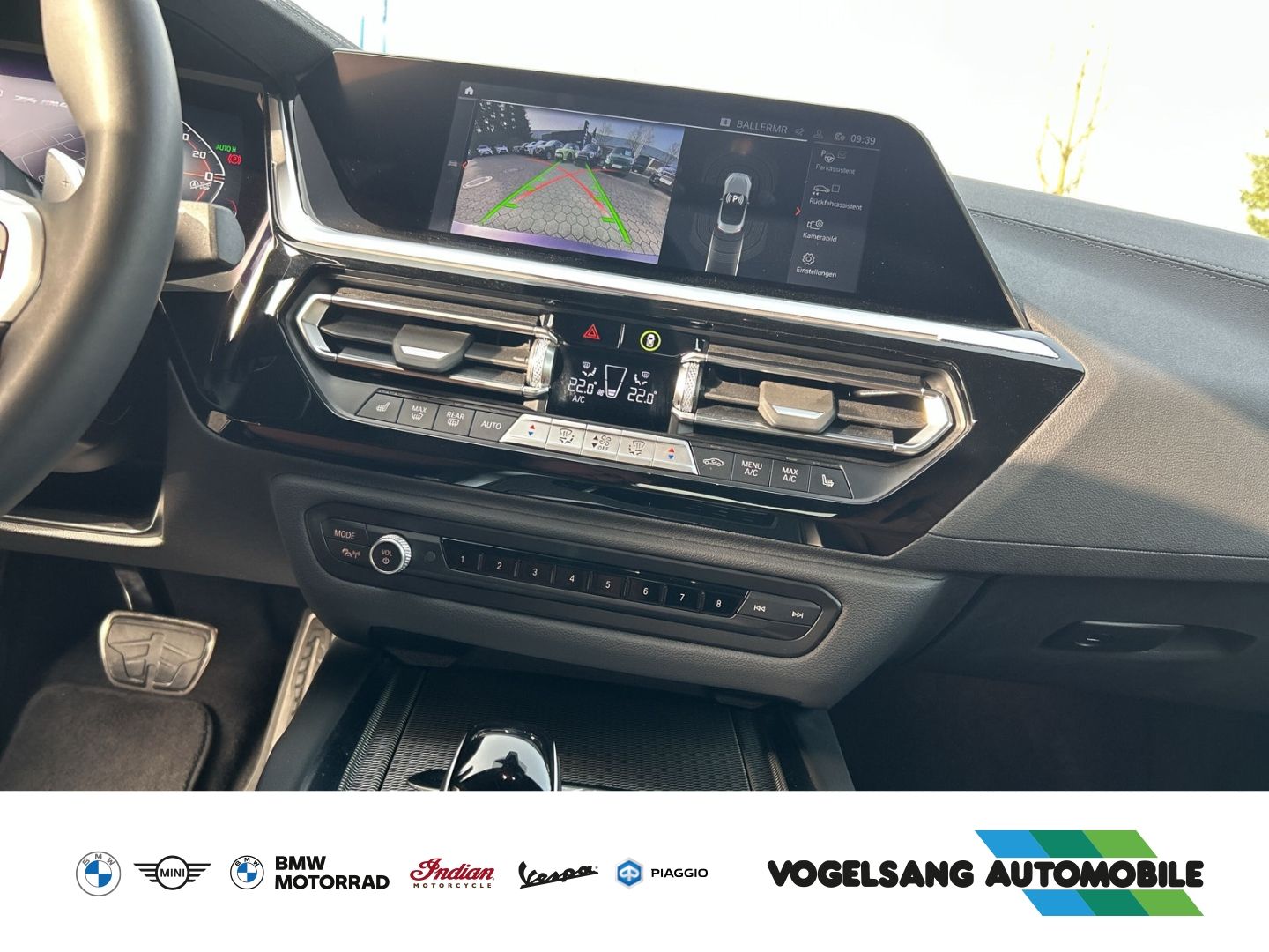 Fahrzeugabbildung BMW Z4 M40i Head-Up Kamera adaptives Fahrwerk Navi g