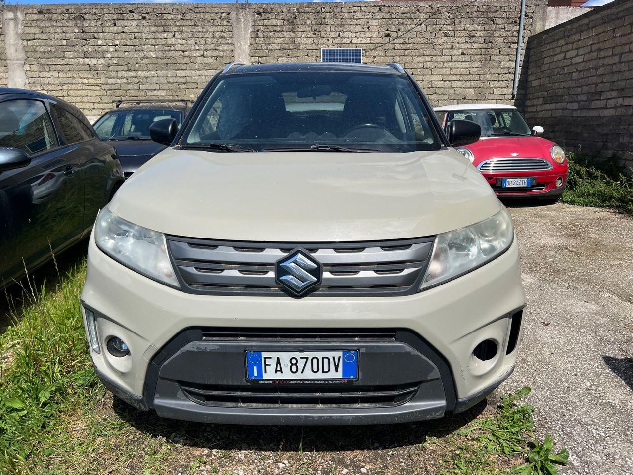 Suzuki Vitara 2015 — rear view