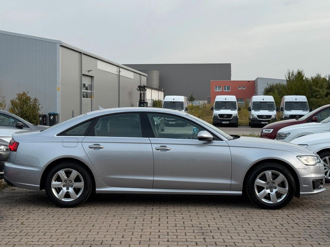 Audi A6 Limousine 2.0 TDI ultra*AUTOMATIK*VOLL-LEDER*