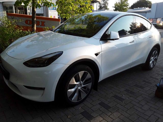 Tesla Model Y Long Range Dual AWD 1.Hd. Orginal 24'tkm