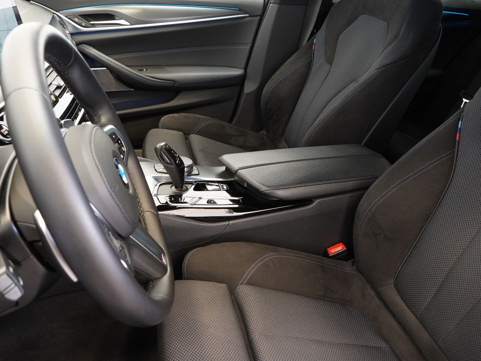 Fahrzeugabbildung BMW 530 e xDrive Touring M Sport SHADOW/HEADUP/AHK