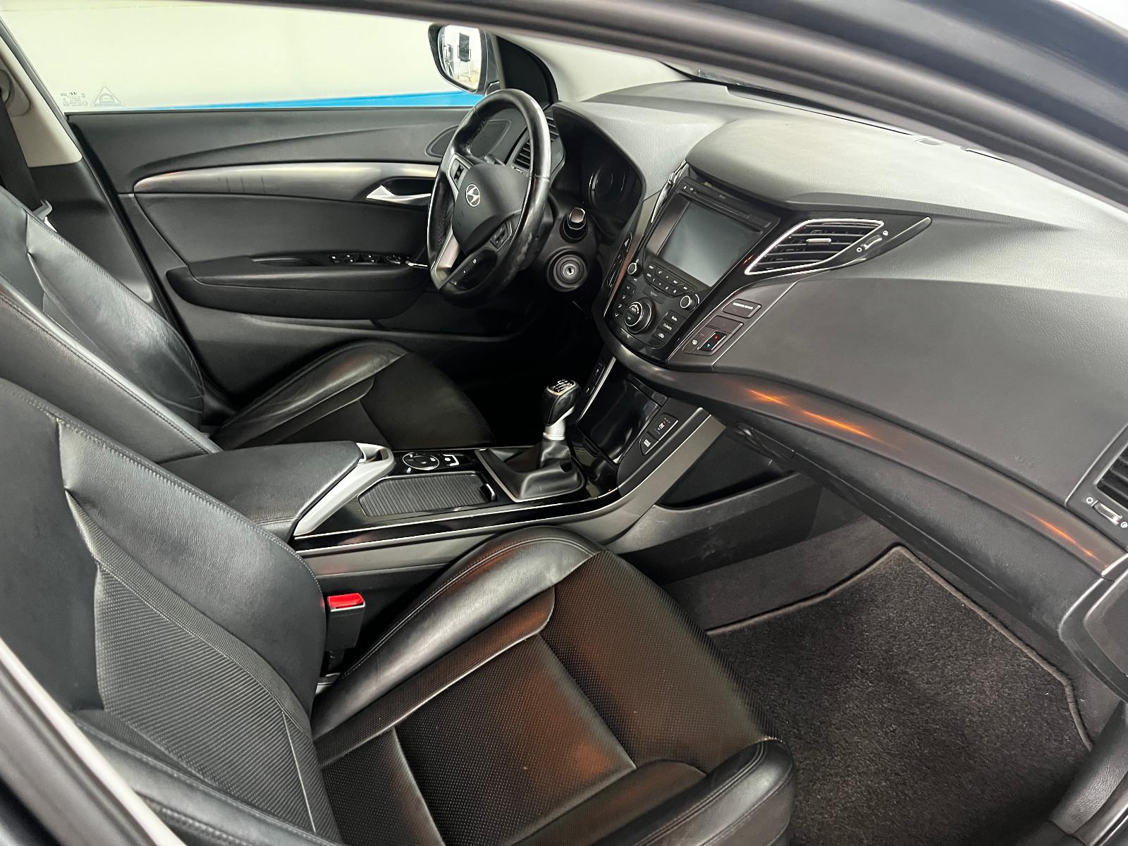 Hyundai i40 2015 — photo 25