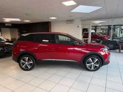 PEUGEOT 3008 Allure Facelift|LED|Navi|KeylessICarplay