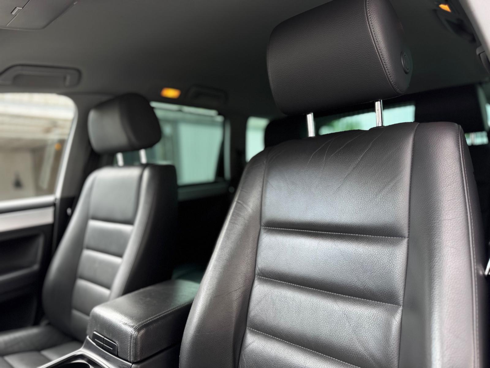 Volkswagen Touareg 3.0 V6 TDI | 239 ch | BVA | Cuir chauffant | Caméra de recul | Xénon adaptatif | GPS | Capacité de remorquage 3 500 kg