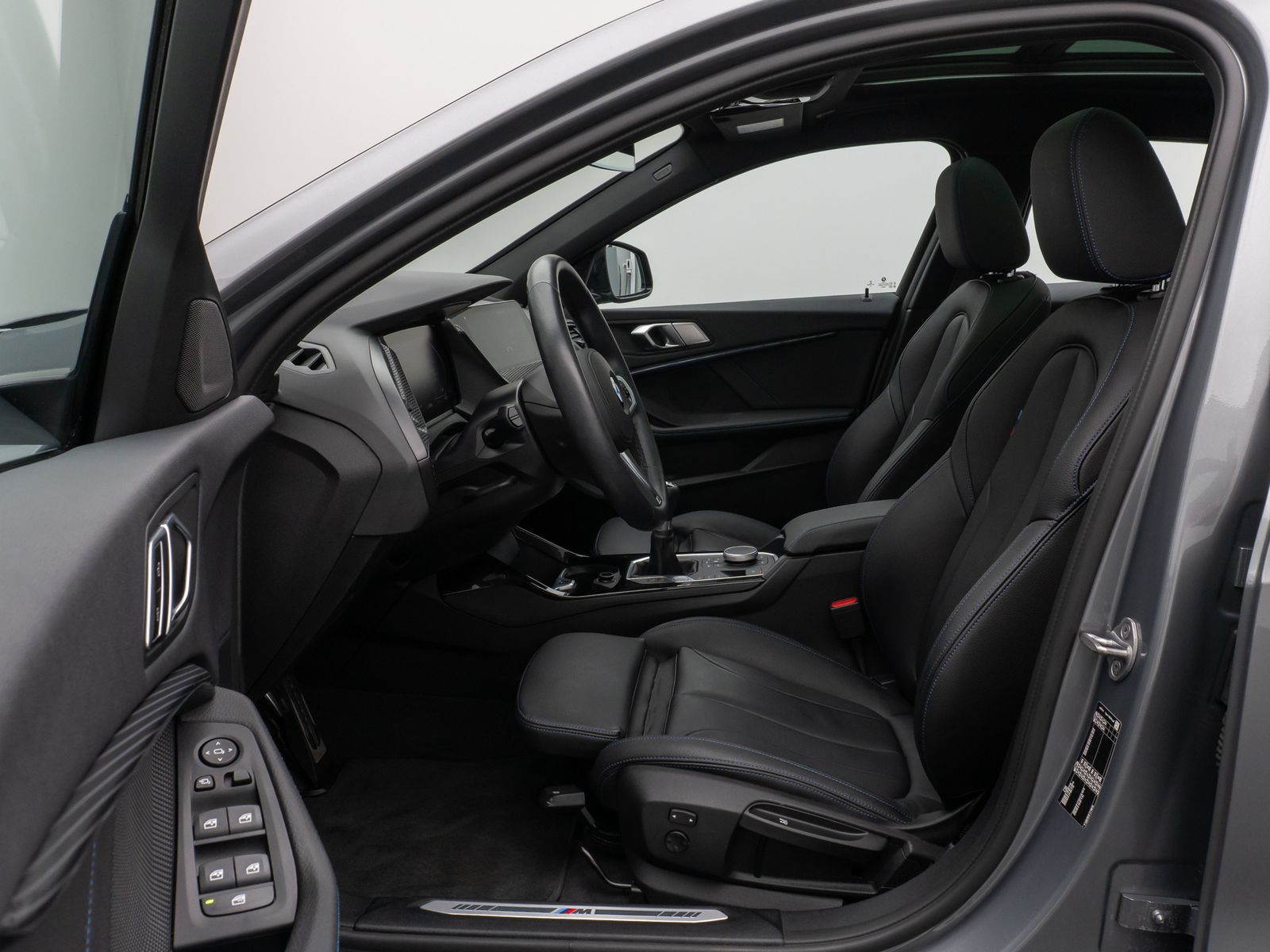 Fahrzeugabbildung BMW 118i M Sport DAB Panorama HiFi Adapt.LED Leder