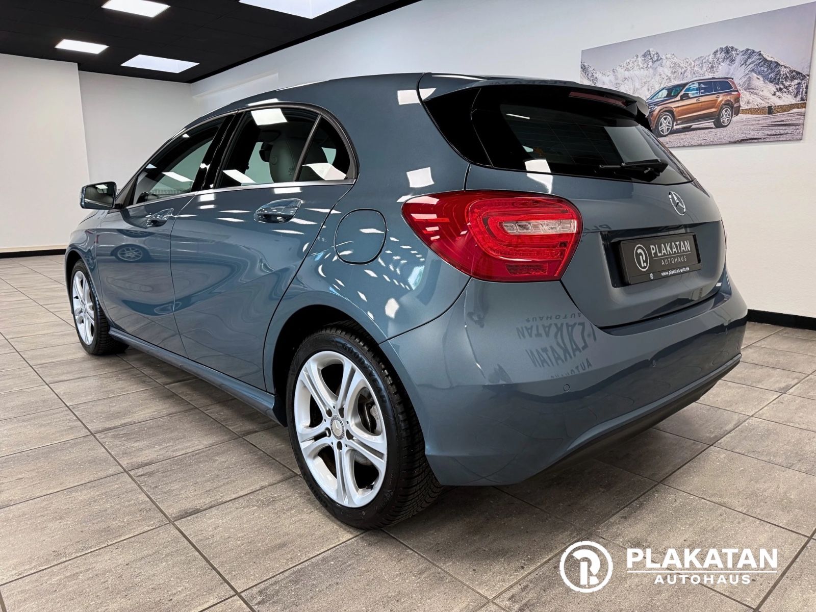 Fahrzeugabbildung Mercedes-Benz A 180 Style Bi-Xenon 1Hand MB-Service