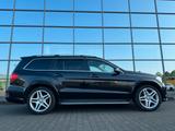 Mercedes-Benz GL 500  BlueEfficiency 4Matic AMG Kamera - Mercedes-Benz GL 500 mit Benzin-Antrieb