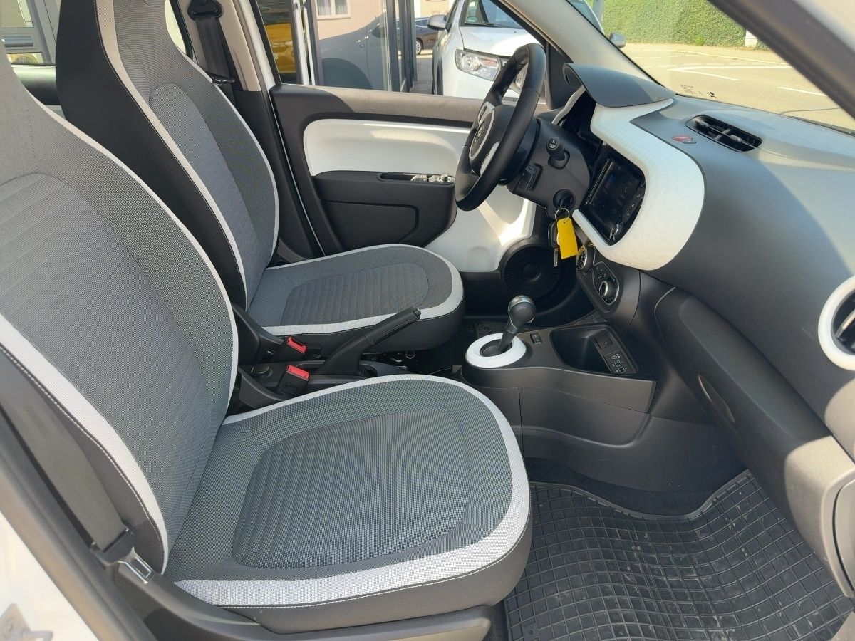 Fahrzeugabbildung Renault Twingo E-TECH ZEN Klima