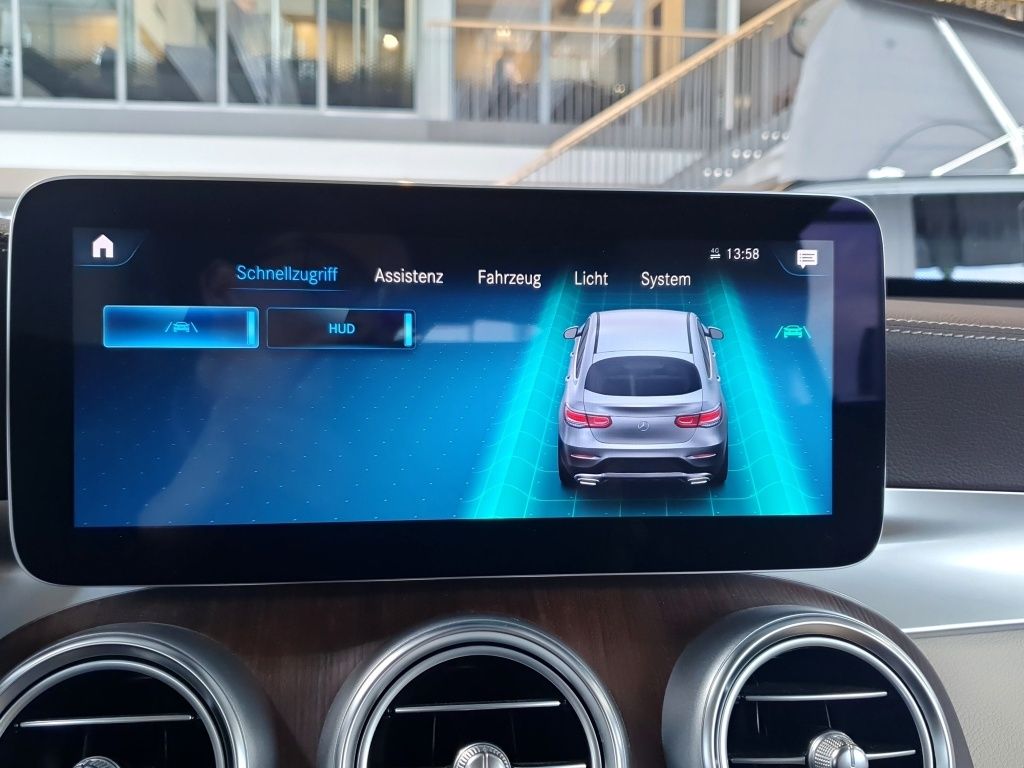 Fahrzeugabbildung Mercedes-Benz GLC 300 e 4MATIC Coupé Night*HUD*Leder*PDC*360°
