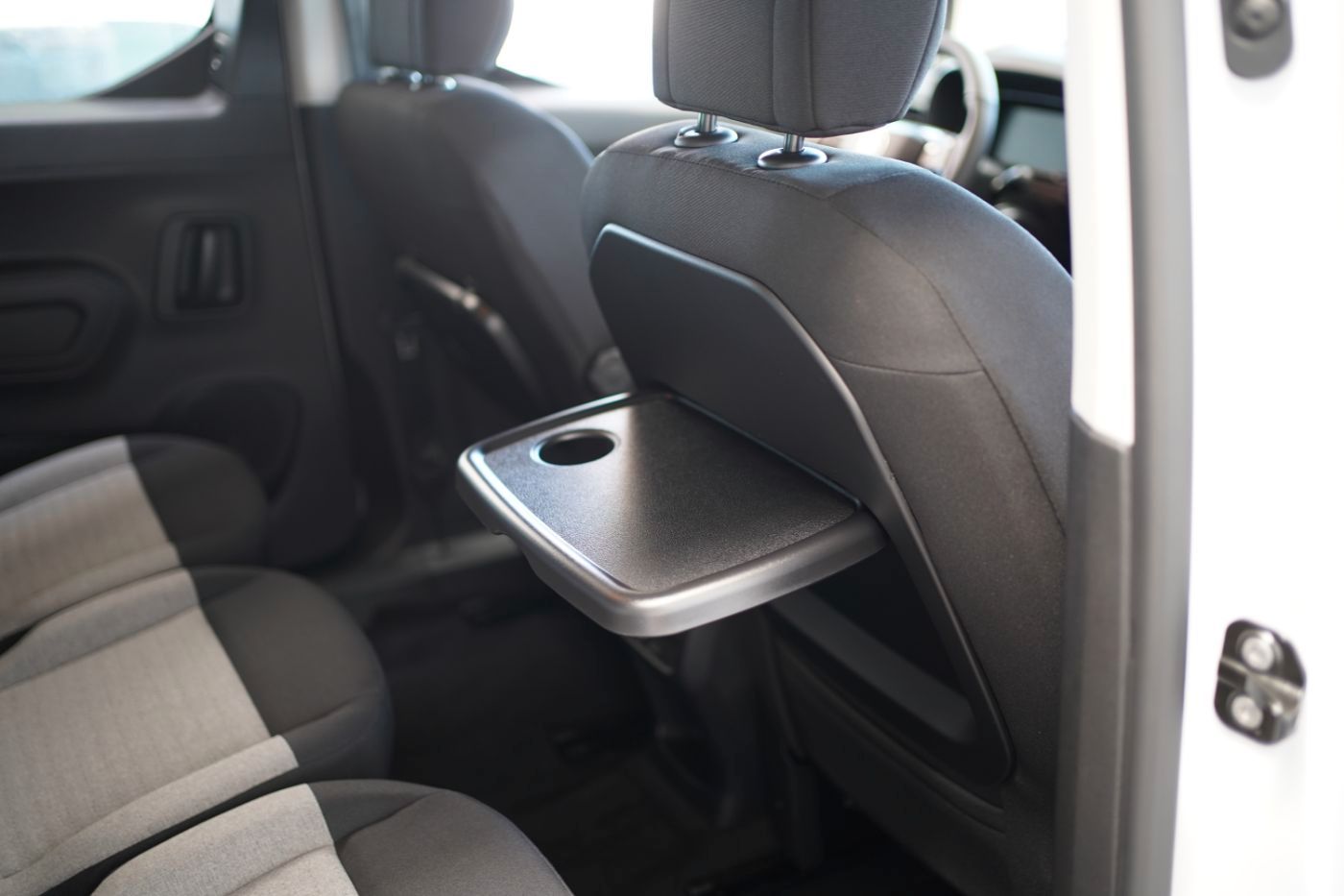 Fahrzeugabbildung Citroën Berlingo XL BlueHDi 130 EAT8 Max 7 Sitzer Navi