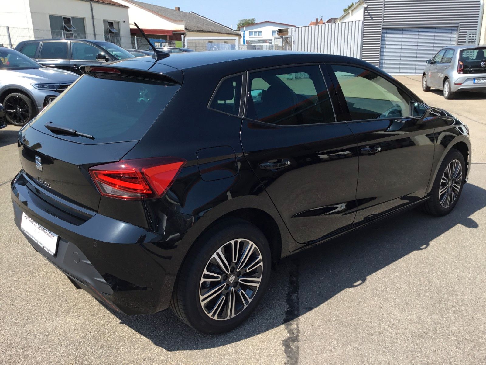 Fahrzeugabbildung SEAT Ibiza 1.0TSI Style DSG+ACC+16"+Navi+LED+FullLink
