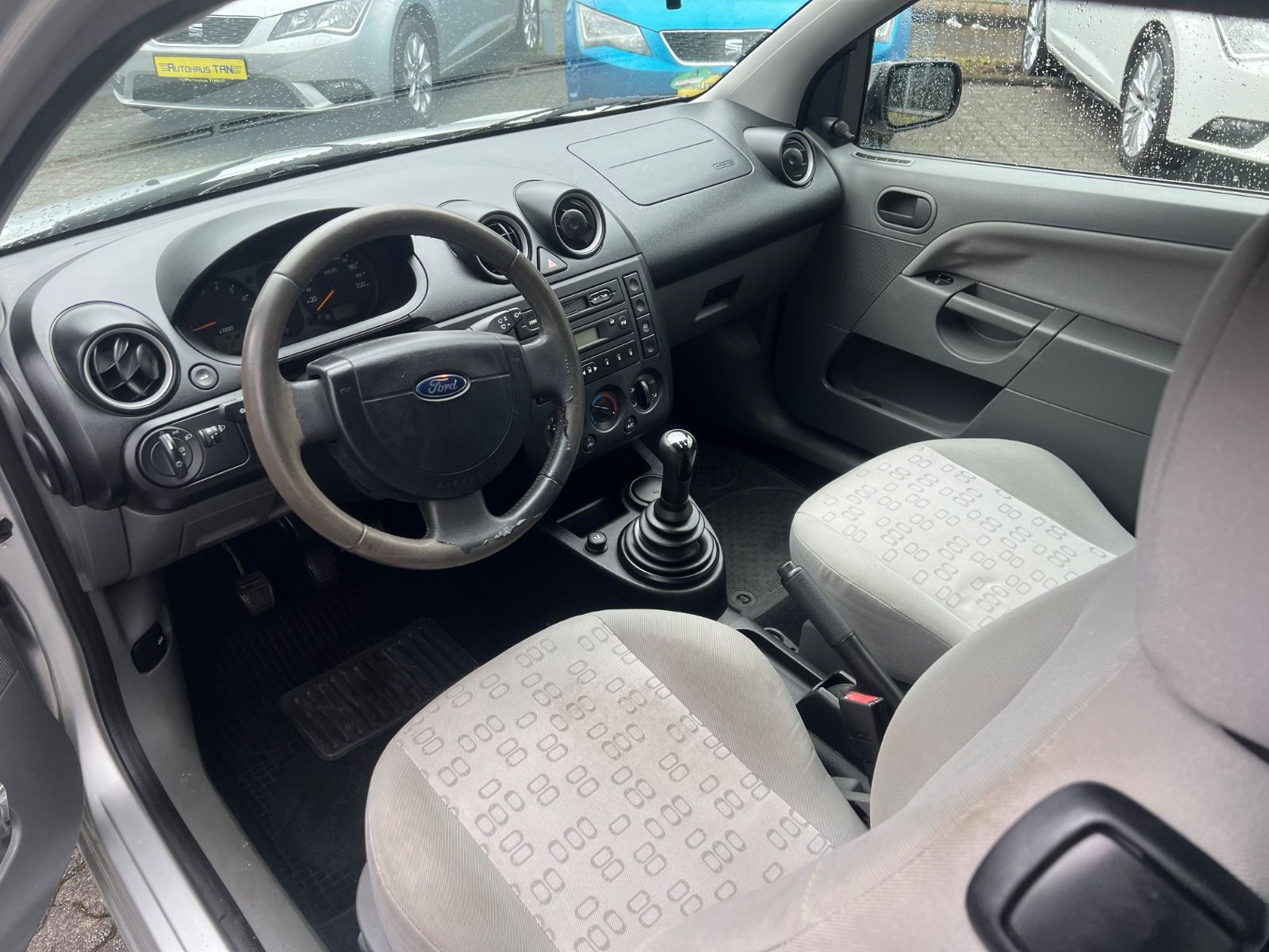 Fahrzeugabbildung Ford Fiesta 1.HAND * 72.000KM *TÜV NEU*