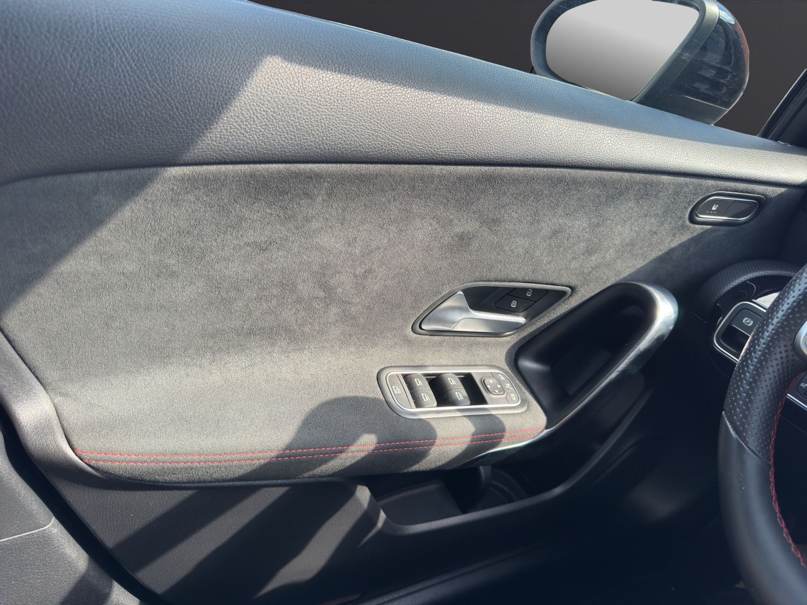 Fahrzeugabbildung Mercedes-Benz A 200 AMG Line LED*Navi*Keyless*Cam