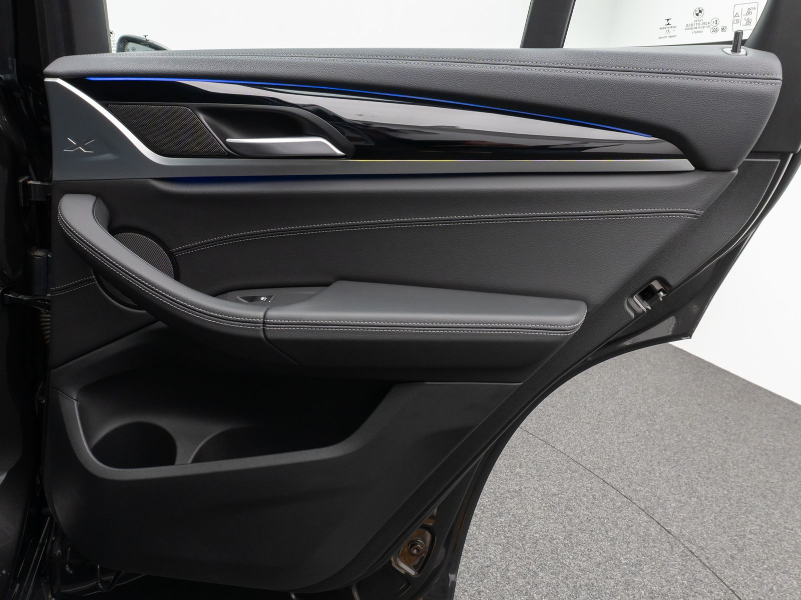 Fahrzeugabbildung BMW X3 M40i Panorama HUD DAB HiFi Komfort Alarm 20"