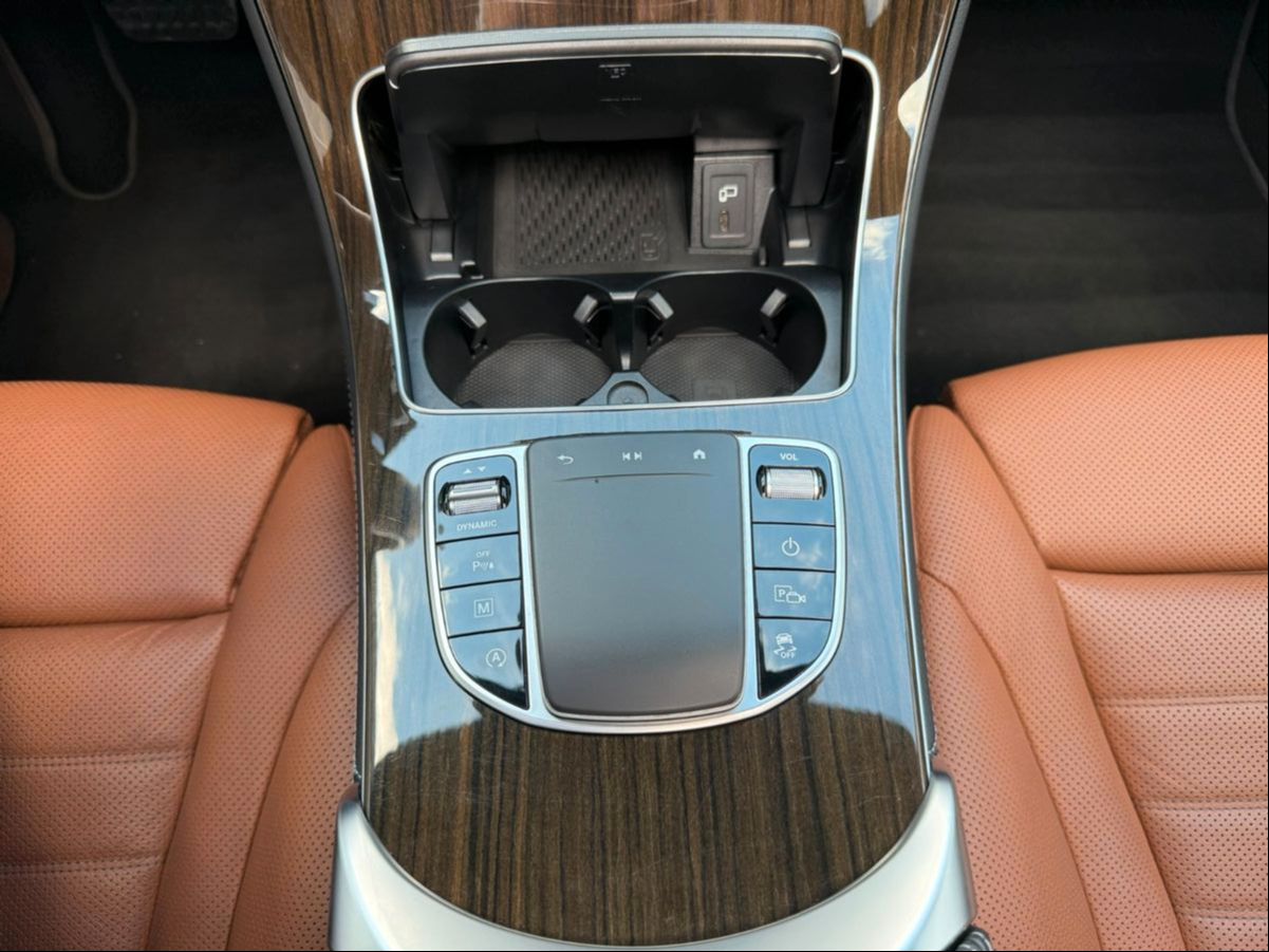 Fahrzeugabbildung Mercedes-Benz GLC 400d Coupe 4M Standh+Distr+AHK+Memory+ESD