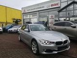 BMW 320 320i*wenig Kilometer*Automatik*Leder*Klima u - BMW 320 aus 2012: 320i