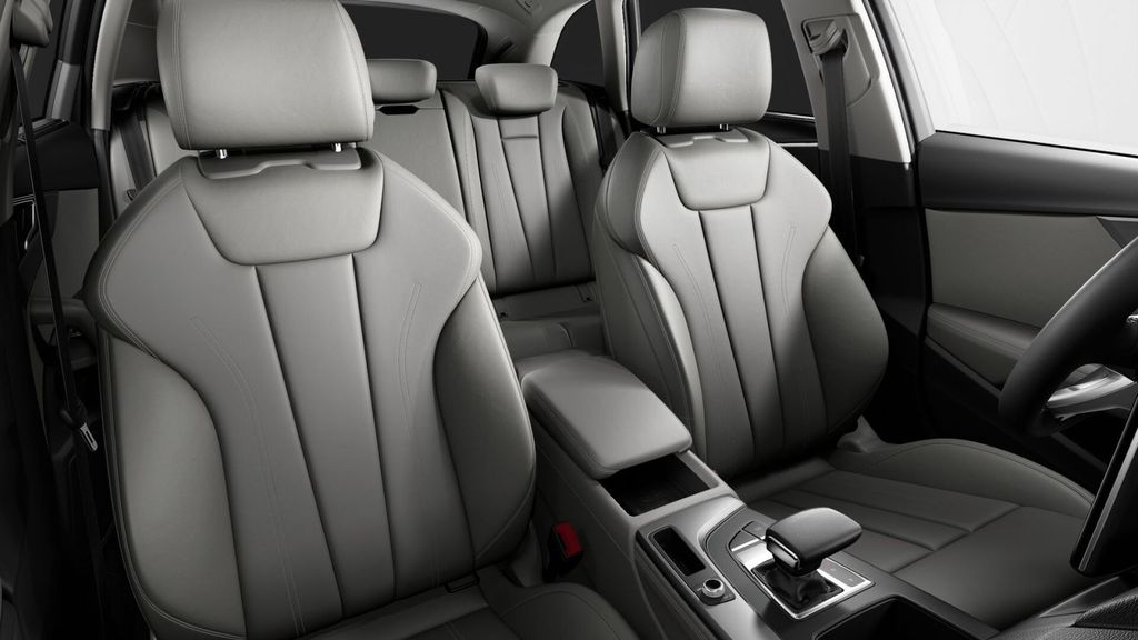 AUDI A4 2024