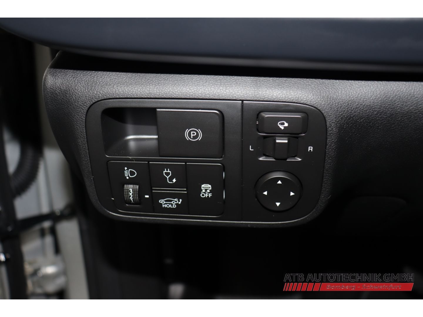 Fahrzeugabbildung Hyundai IONIQ 6 77,4 kWh DYNAMIQ 97,1% SOH Navi LED ACC