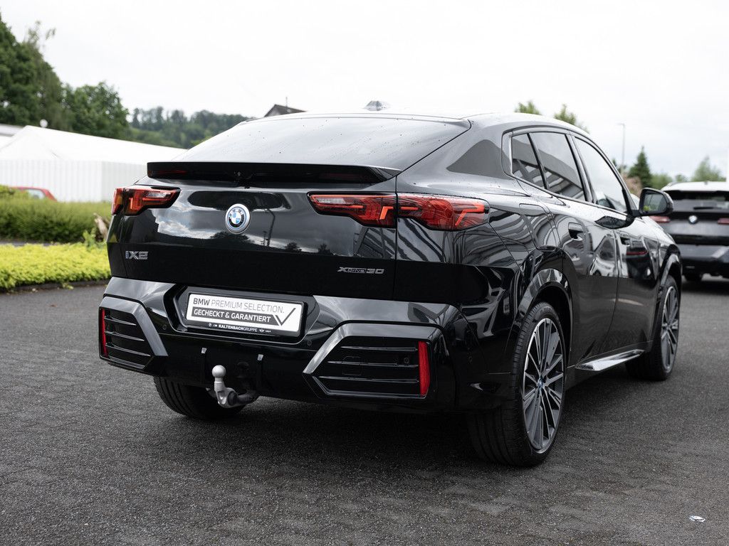 BMW iX2 - Bild 5