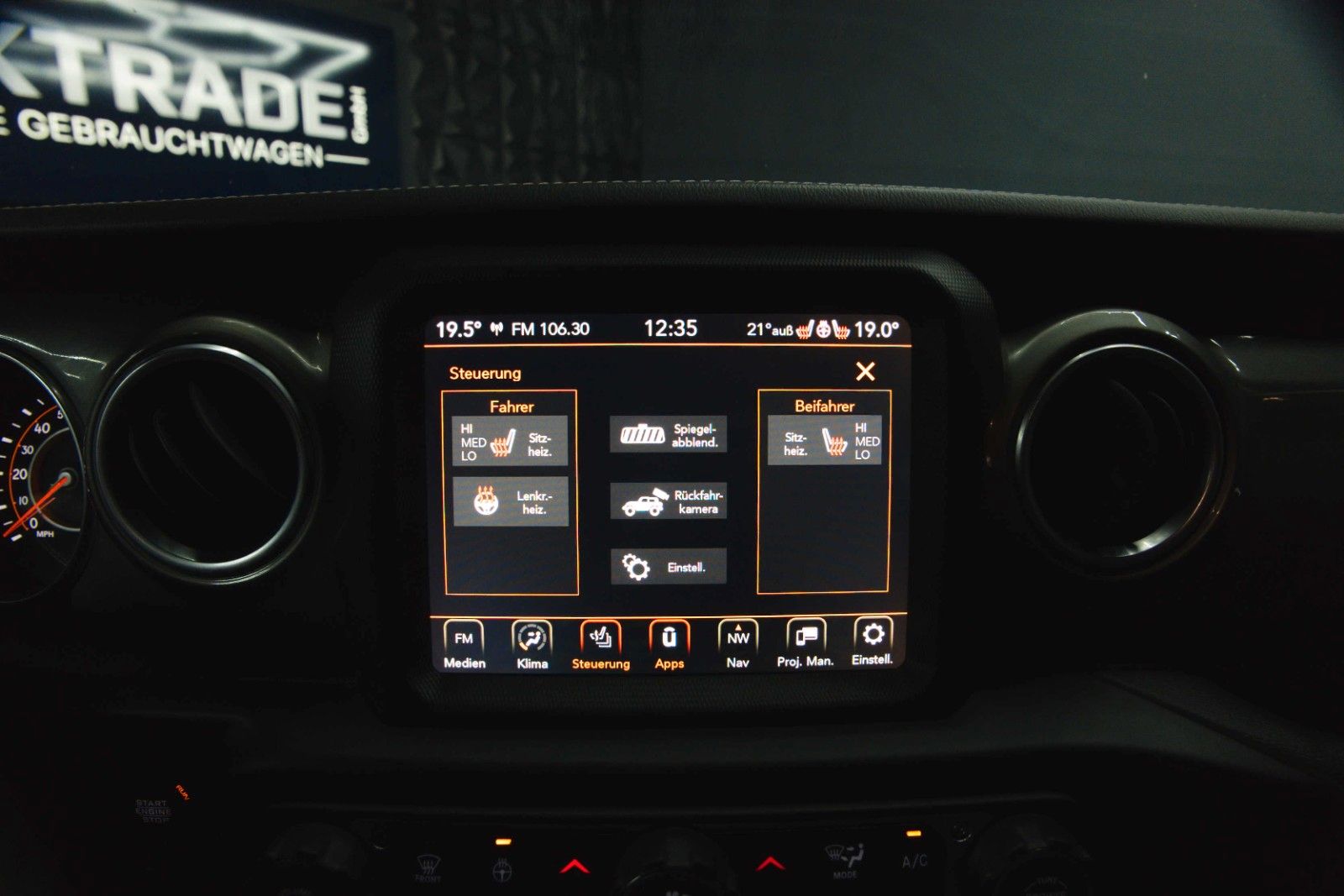 Fahrzeugabbildung Jeep Wrangler 3.6 V6 UNLIMITED SAHARA OFFROAD 4x4 LED