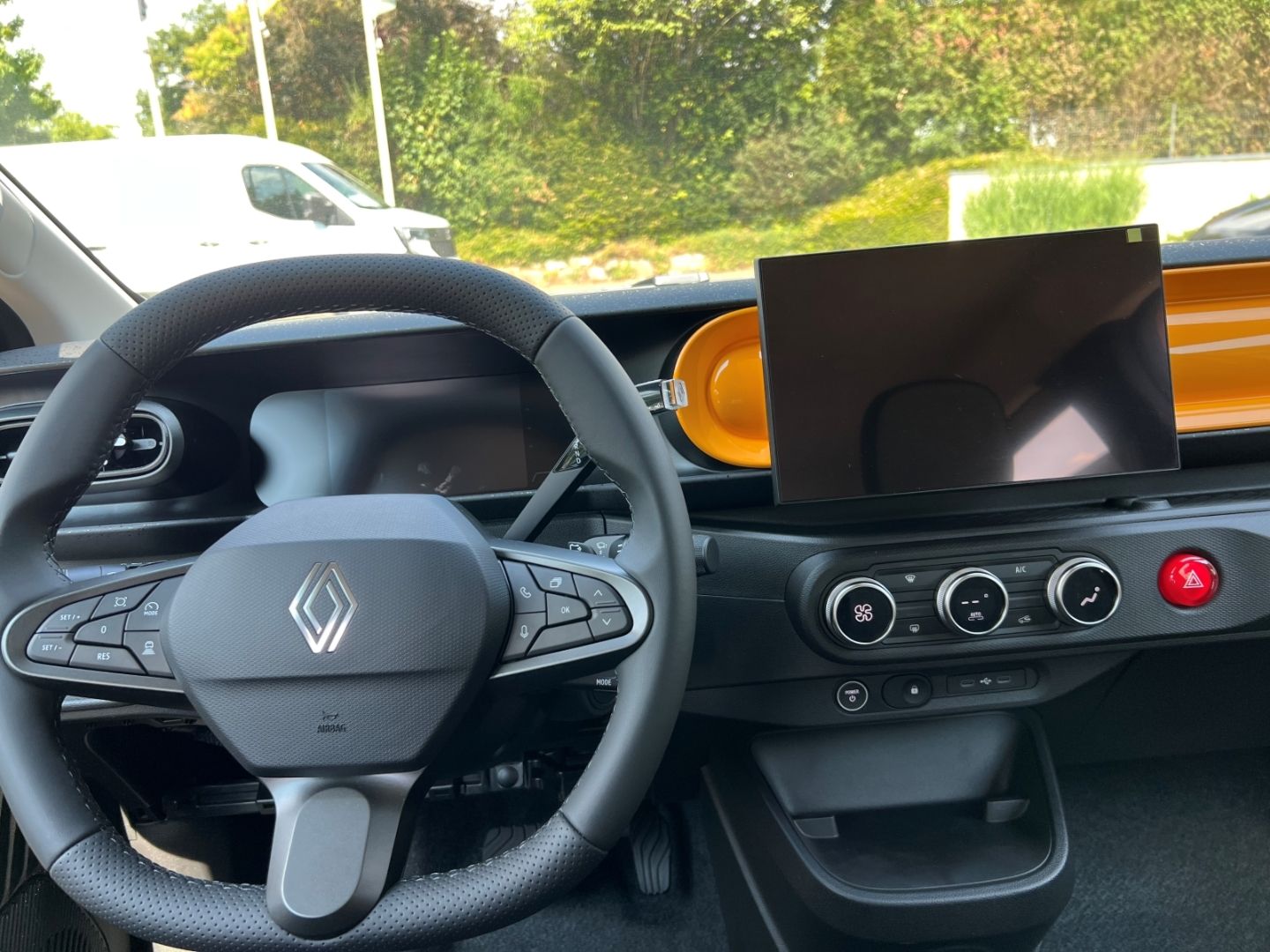Fahrzeugabbildung Renault Twingo E-Tech 80 Urban Range Techno 60 kW Navi D