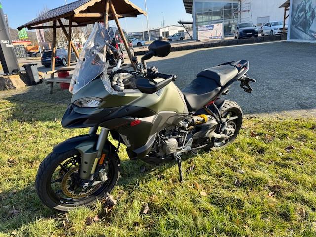 Ducati Multistrada V2 Touring mit Koffer