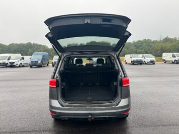 Volkswagen Touran - 8
