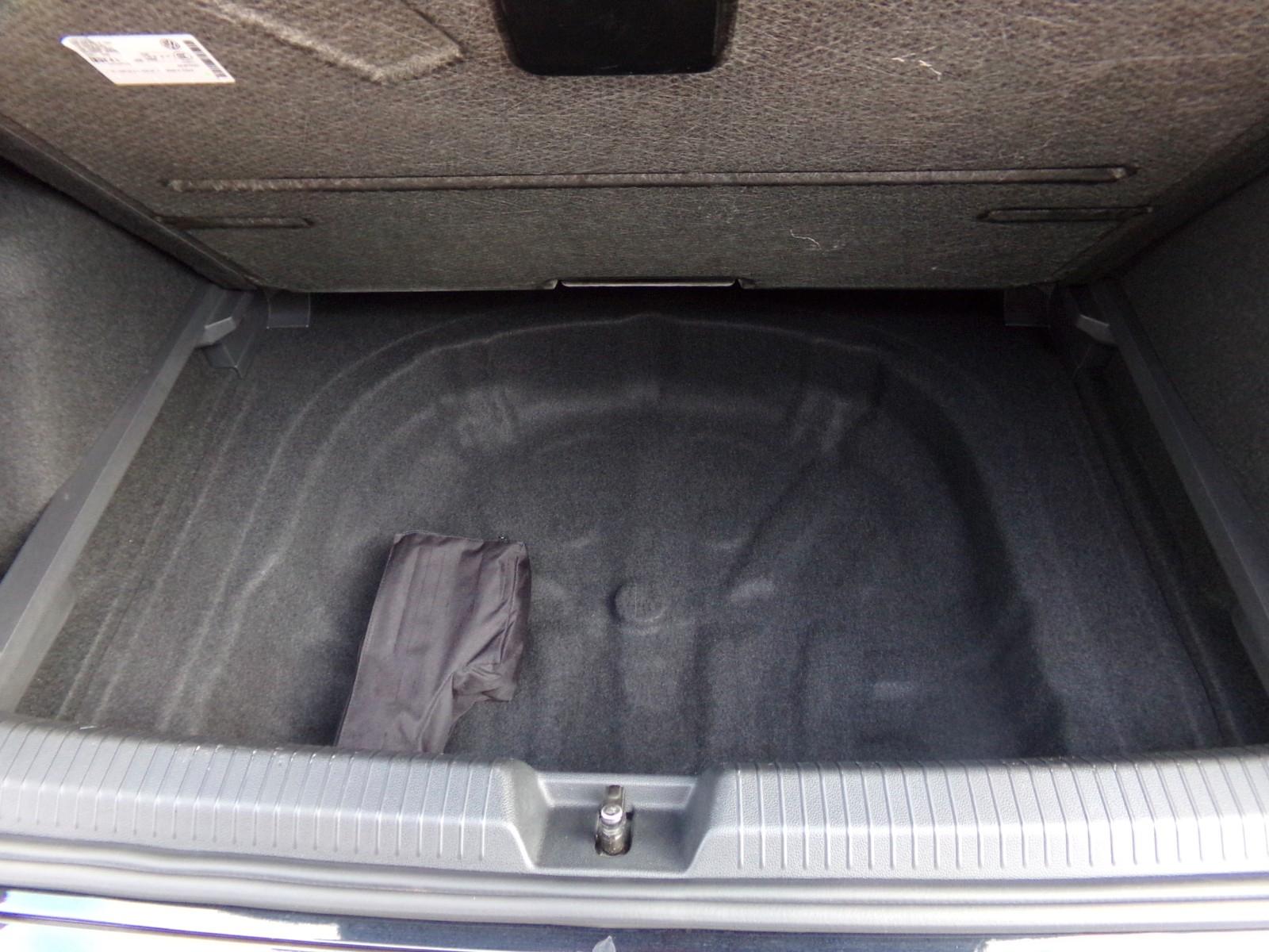 Volkswagen Golf VIII Lim. Life IQ. Light, миниатюра 11