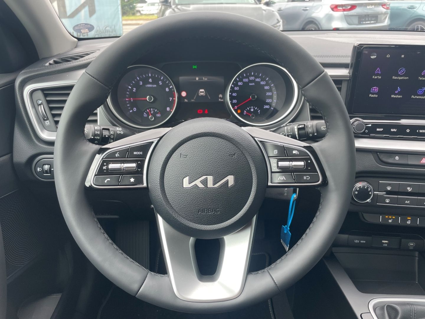 Fahrzeugabbildung Kia XCeed Core Navi Soundsystem LED Blendfreies Fern